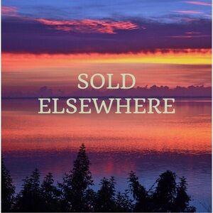 ‼️SOLD ON ANOTHER PLATFORM Dior gift box with scarf and Dior credit card holder